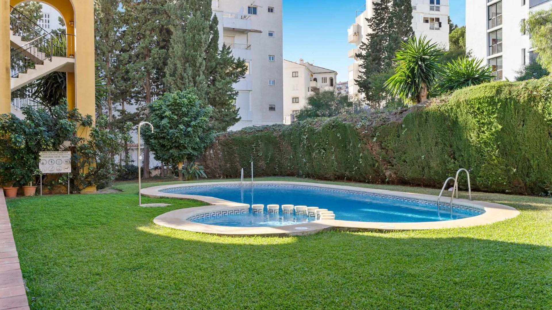 Penthouse Apartment In Benalmadena Costa, Beach - Seaview - Pool - 40M2 Private Terrace - One Bedroom - Sleeping Alcove España